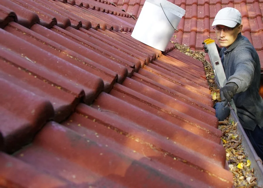 Gutter Blockages And Their Impact On Lawns Auburn, WA Gutter Blockages And Their Impact On Lawns Auburn, WA